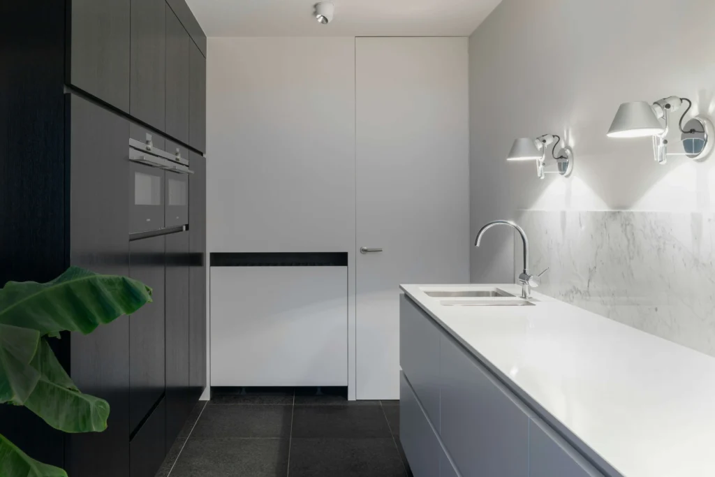 Modern newly renovated bathroom. Keen Bathrooms - bathroom renovations Puslinch homeowners trust.
